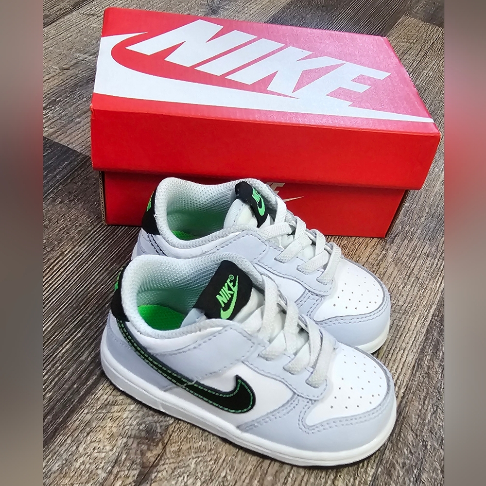 Nike Dunk LowWhite/Football Grey/Green Strike/BlackSize 6CStyle FB9107-107 - Picture 8 of 13
